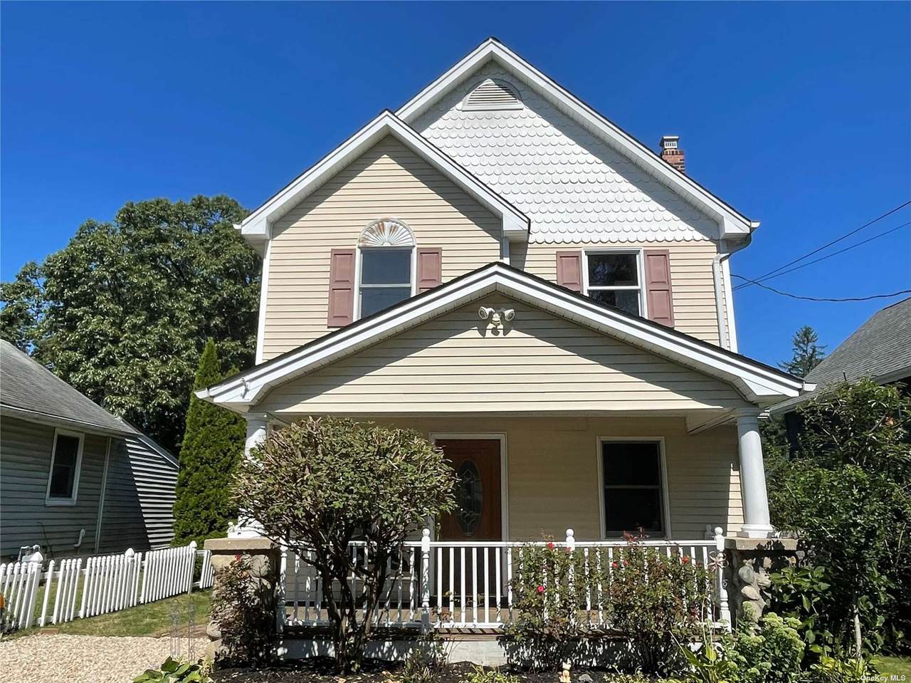 216 Johnson Street - Photo 1