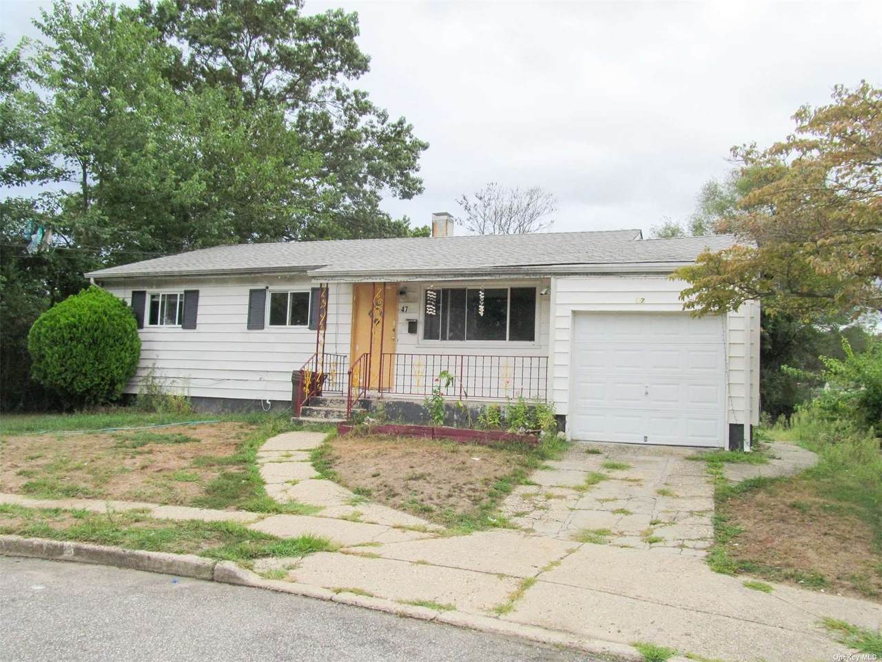 47 Robin Hill Place - Photo 1