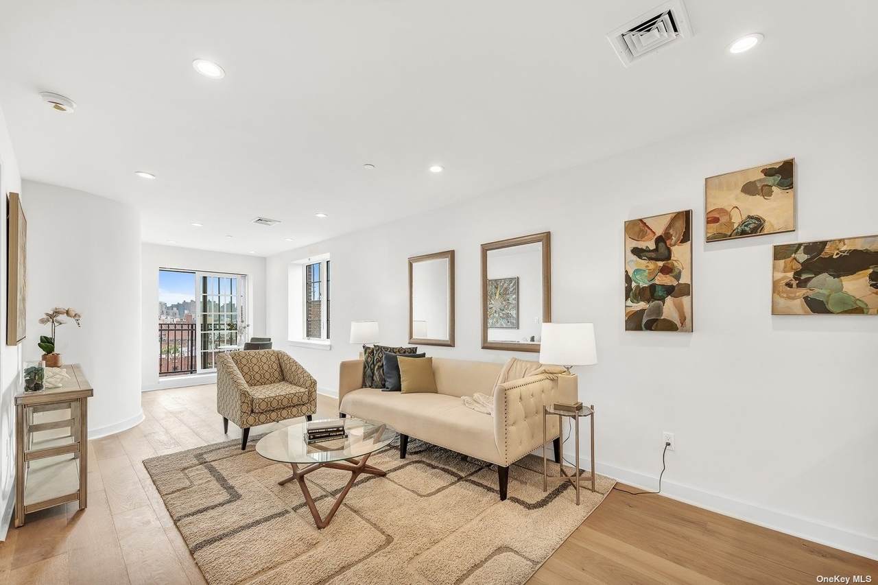 31-22 29th Street - Photo 1