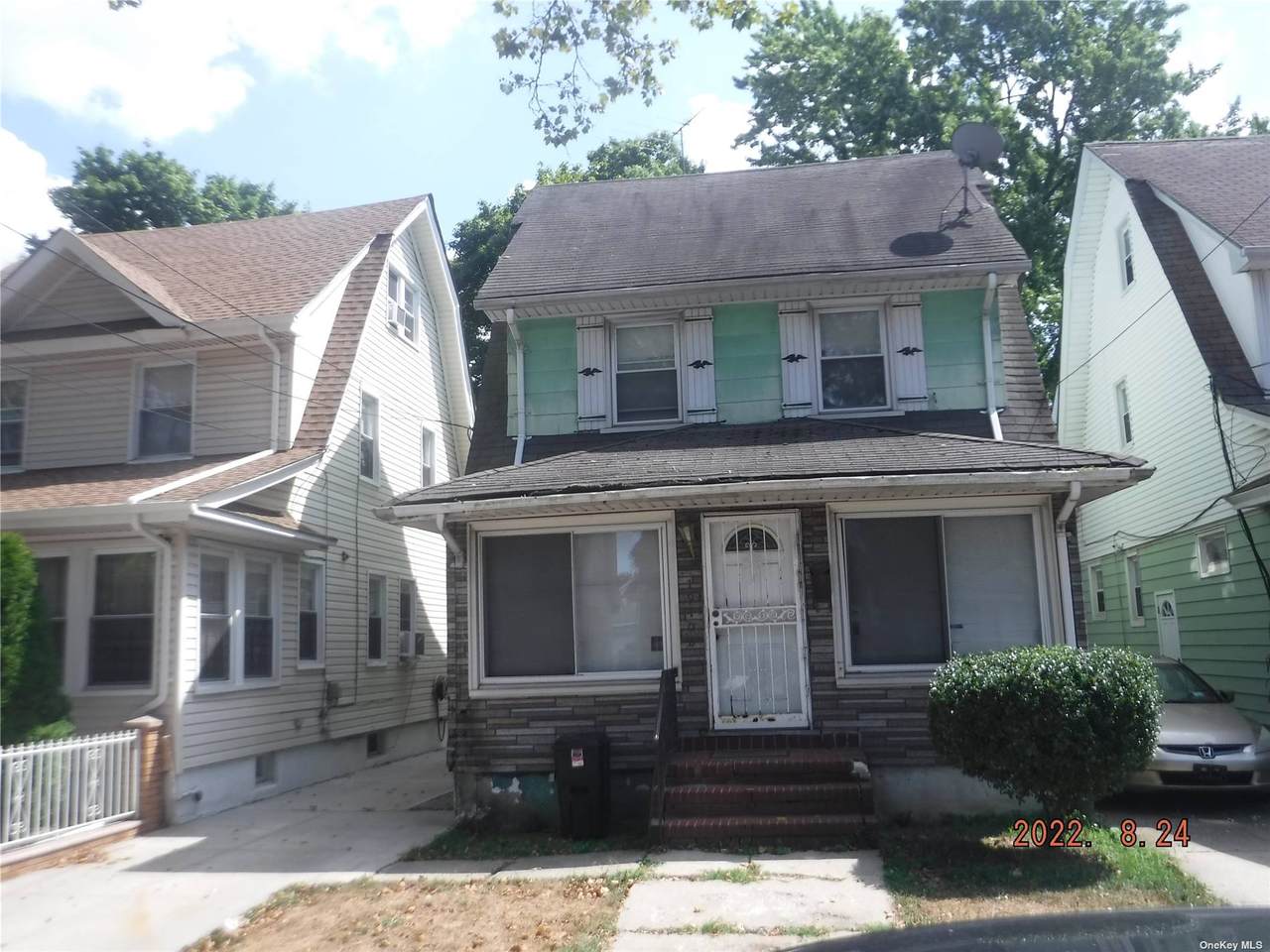 194-08 115th Avenue - Photo 1