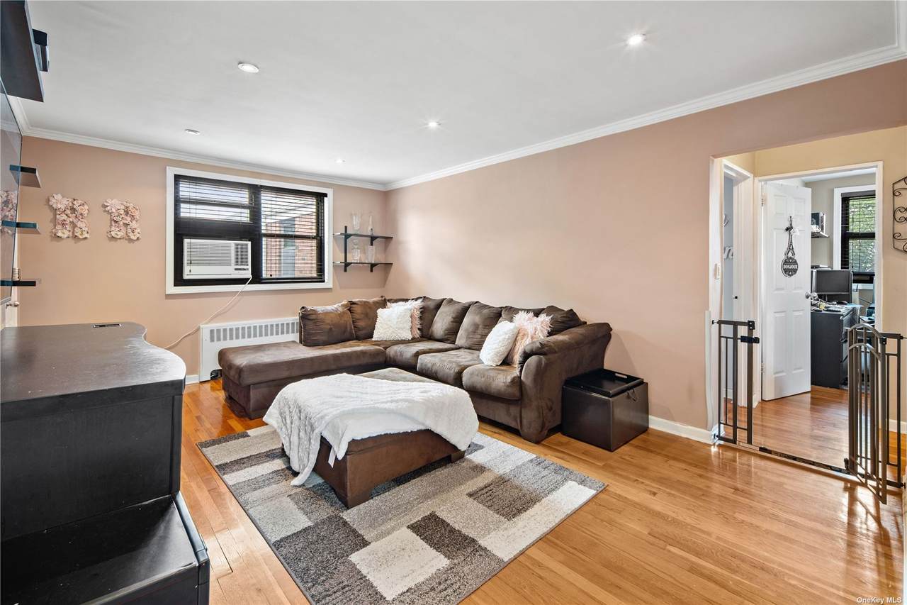 163-44 Willets Pt Blvd - Photo 1