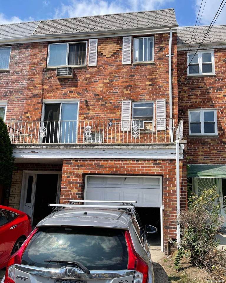 21-45 Menahan Street - Photo 1
