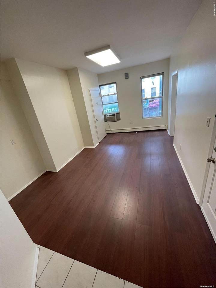 117-10 Jamaica Avenue - Photo 1