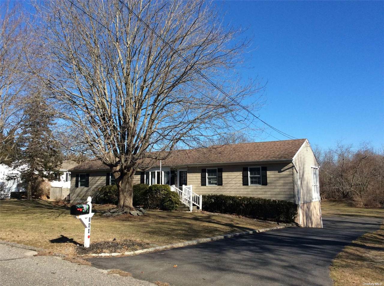 144 Manor Lane - Photo 1