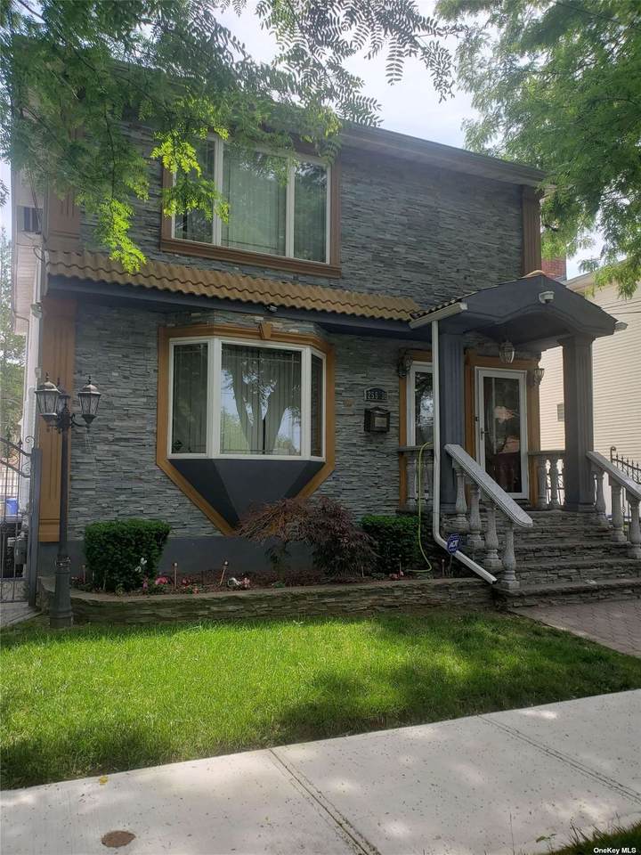 255-36 147th Road - Photo 1