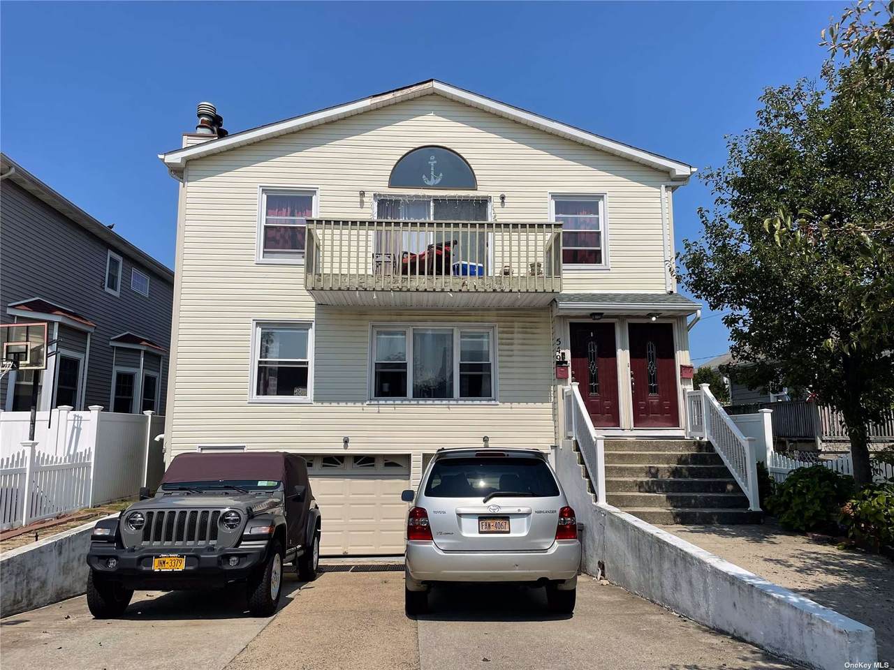 549 Pine Street - Photo 1
