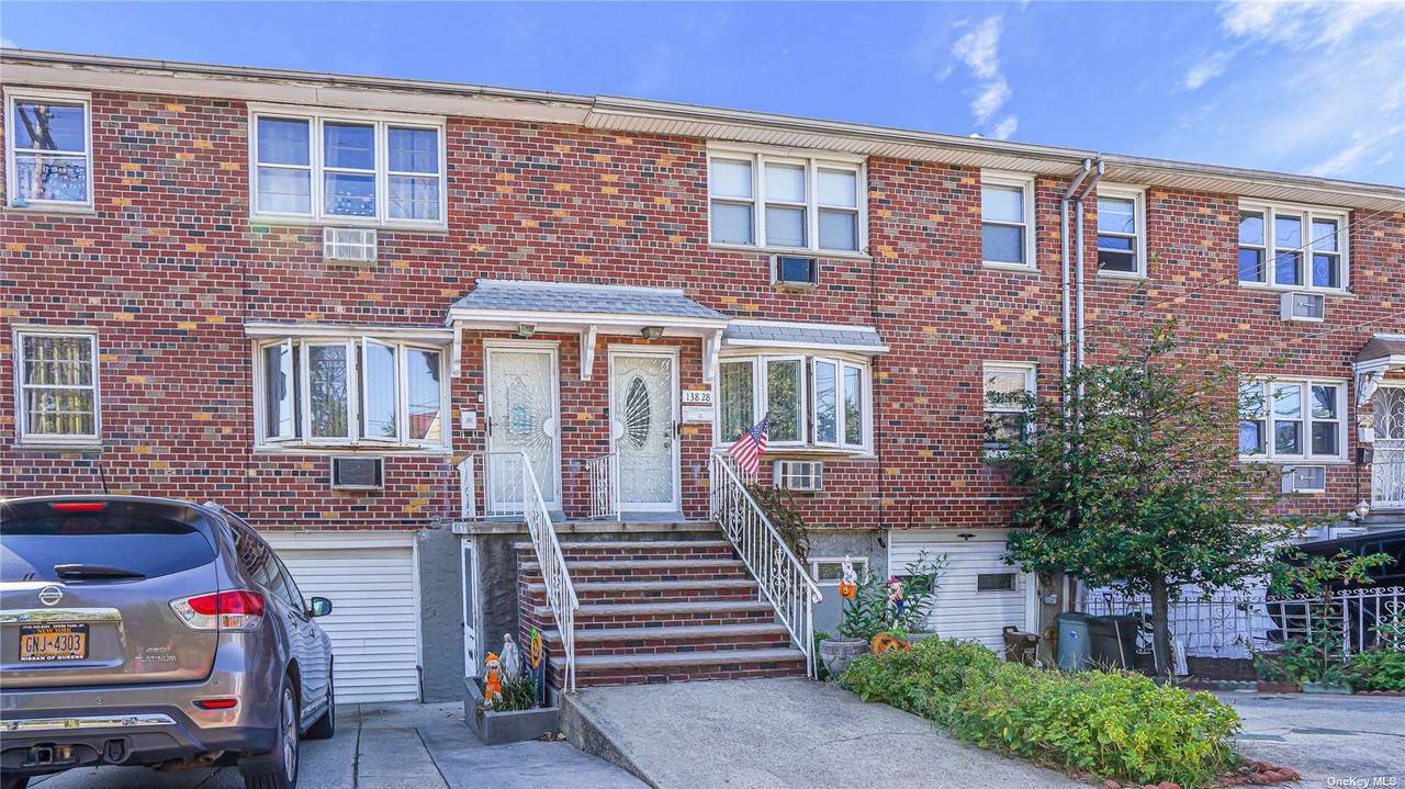 138-28 Redding Street - Photo 1