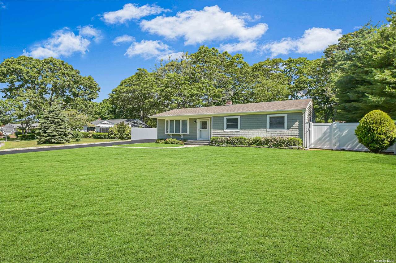 11 Maryland Boulevard - Photo 1