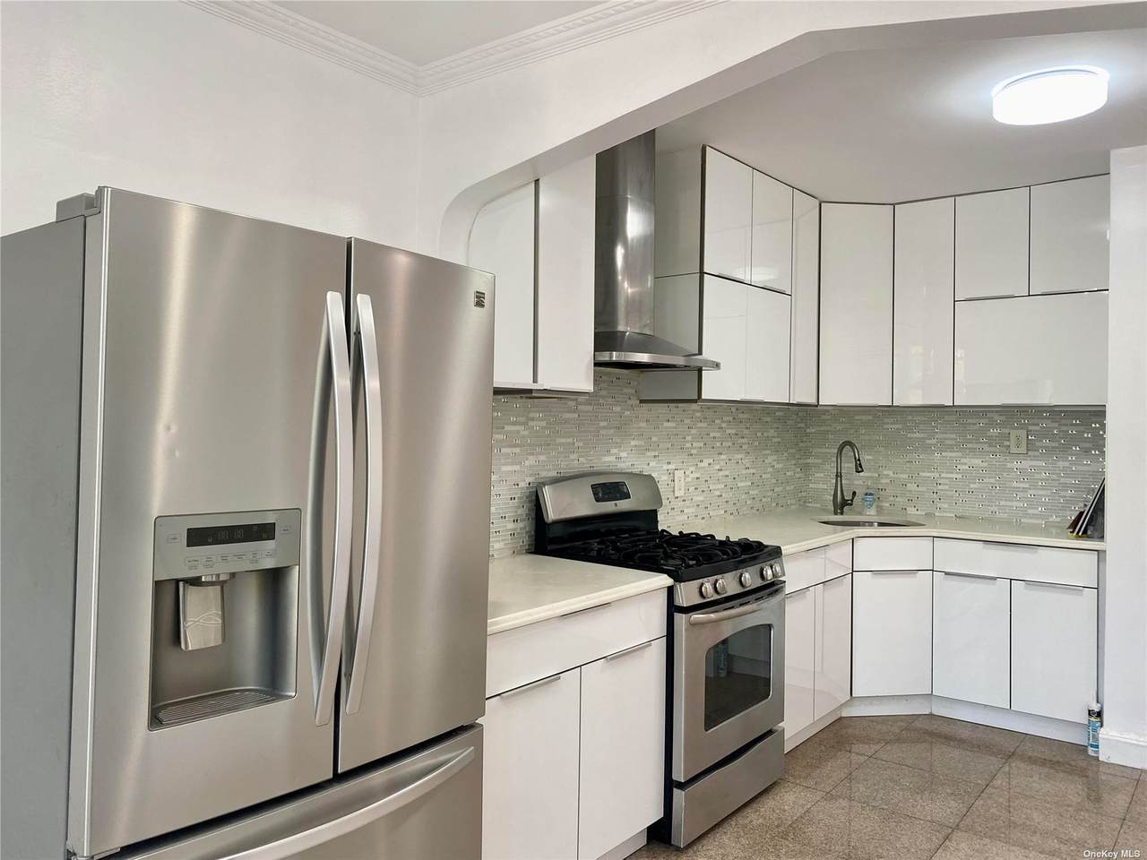 142-20 56Rd - Photo 1