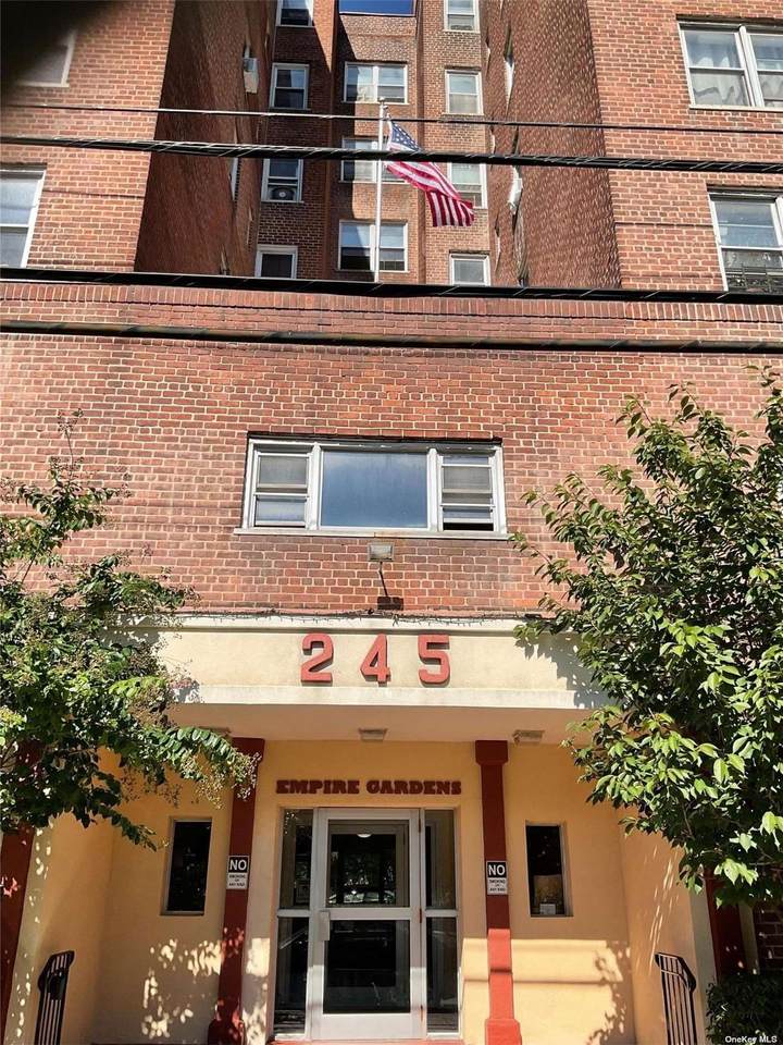 245 Bronx River Road - Photo 1