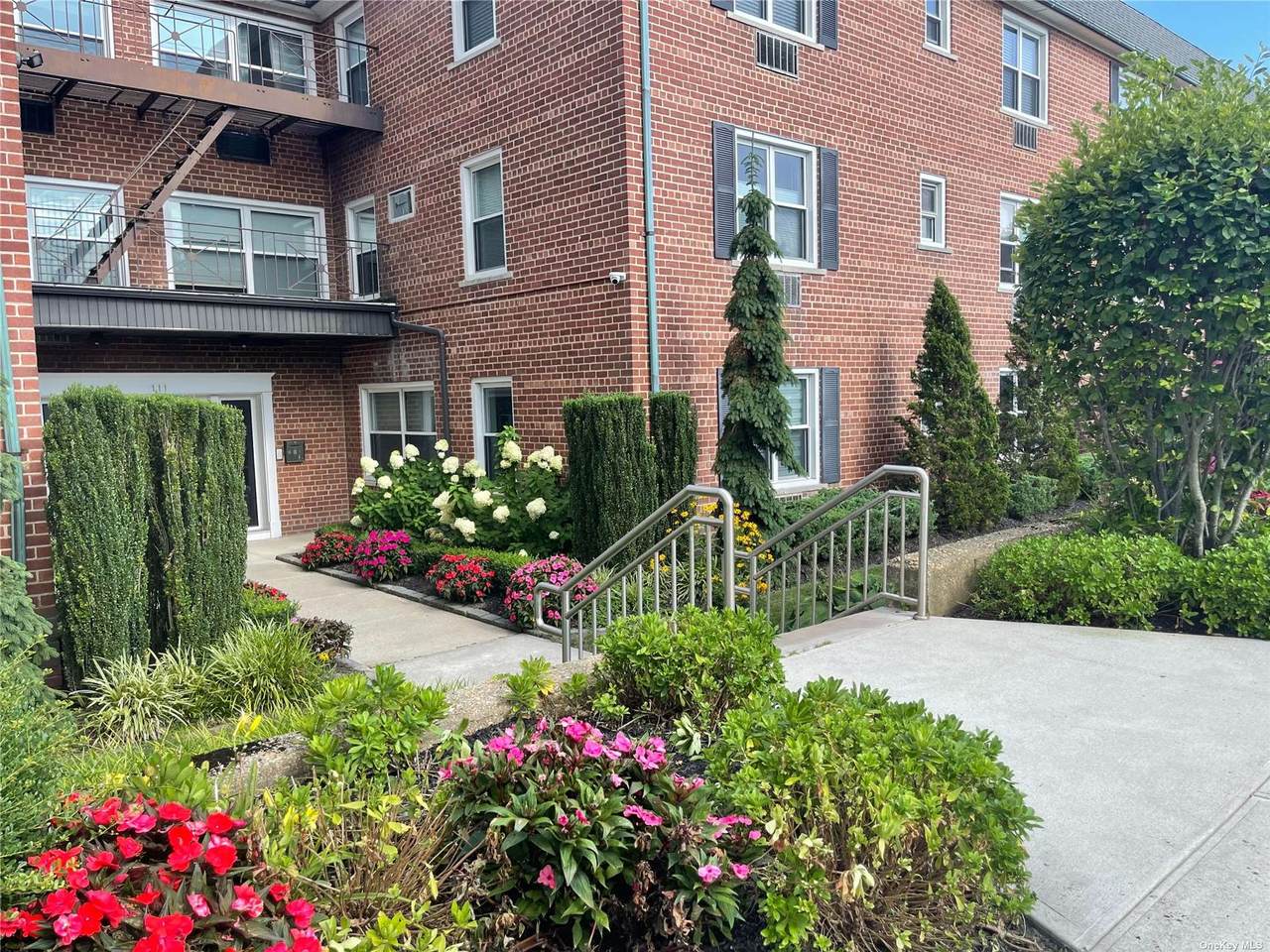 124 Park Avenue - Photo 1