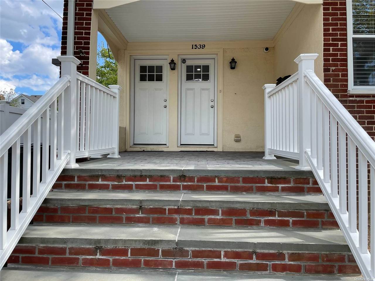1539 Broadway - Photo 1