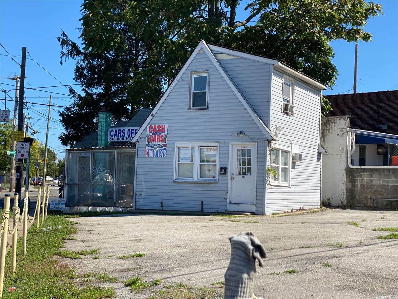 541 Hempstead - Photo 1
