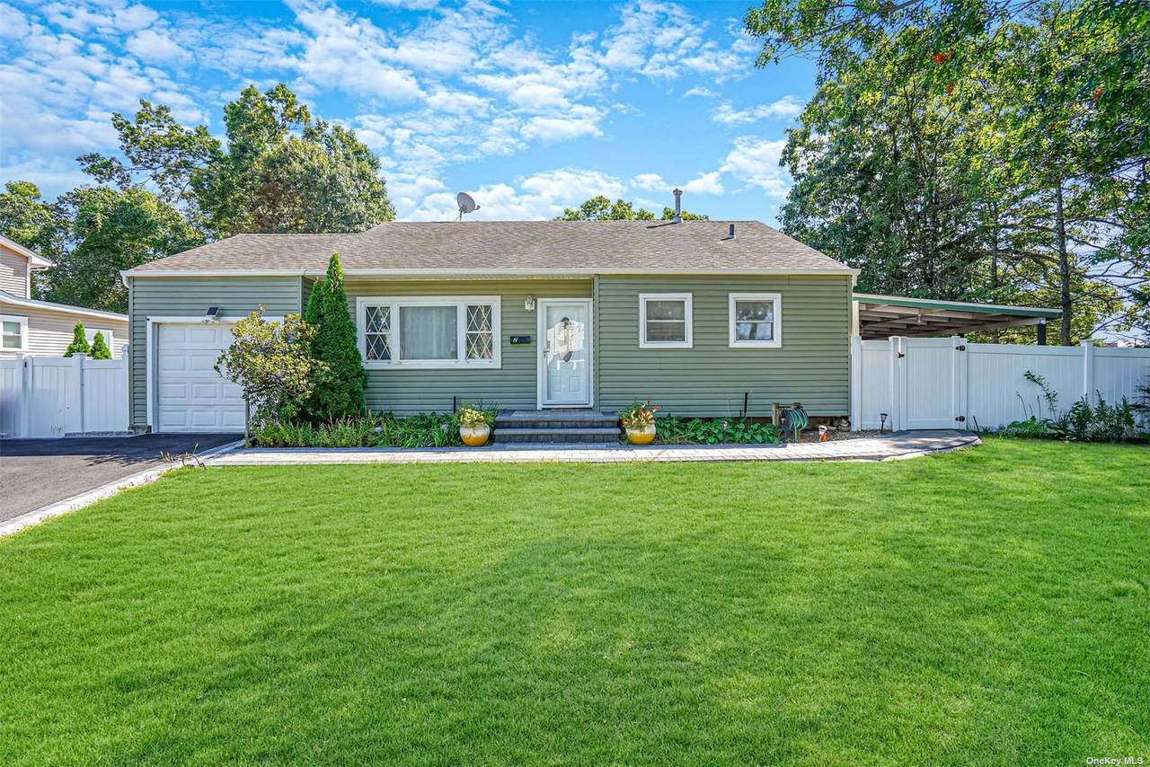 2 Foxwood Drive - Photo 1