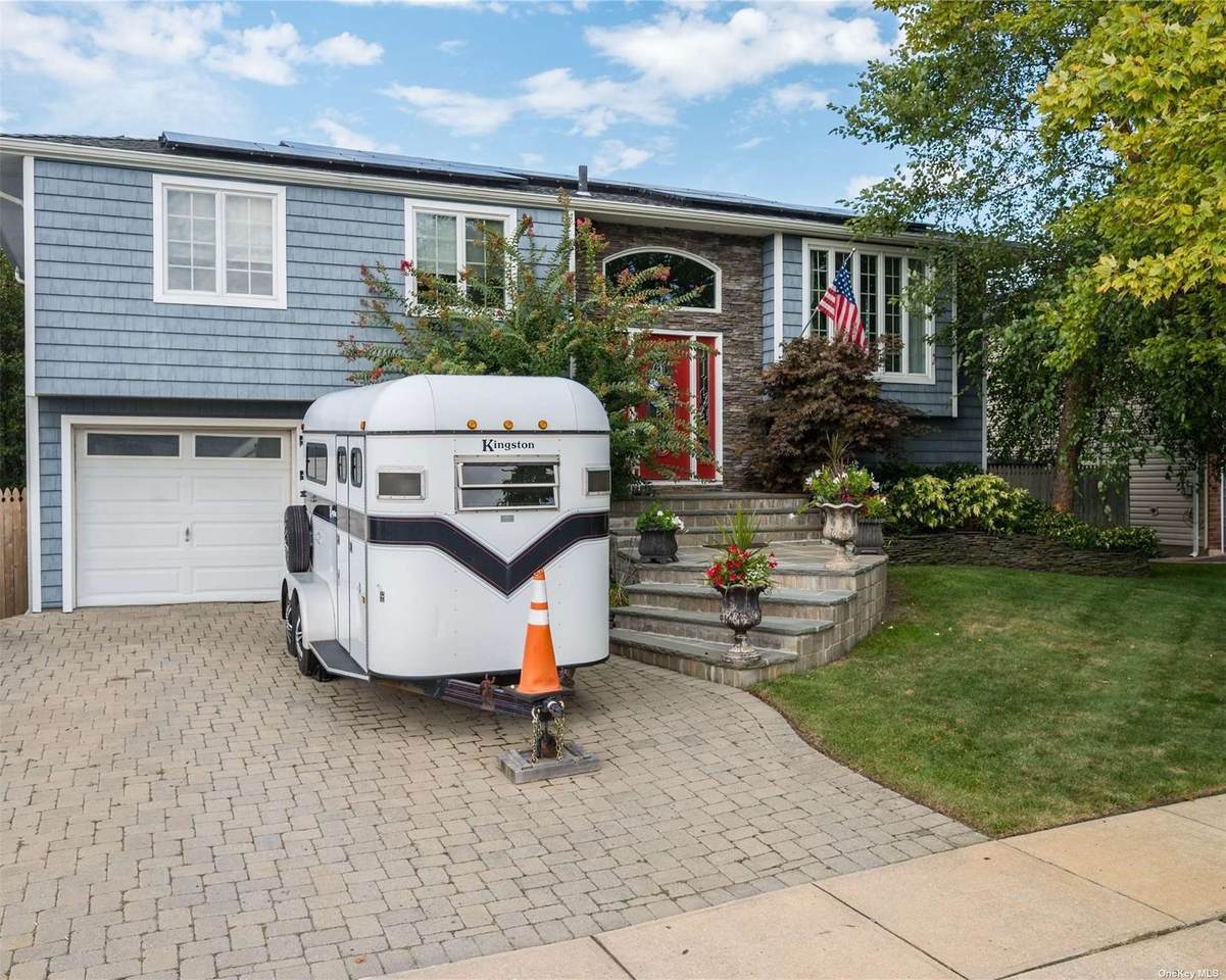 2935 Seaford - Photo 1