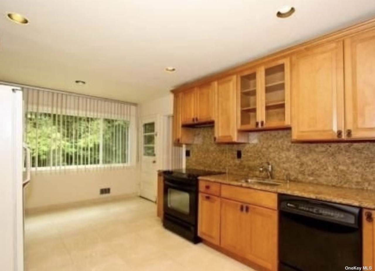 70 Spruce Drive - Photo 1