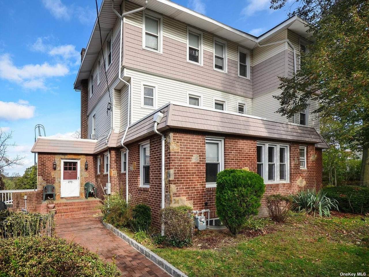 270 8th Avenue - Photo 1