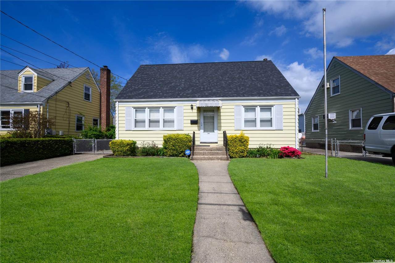 244 Frank Avenue - Photo 1