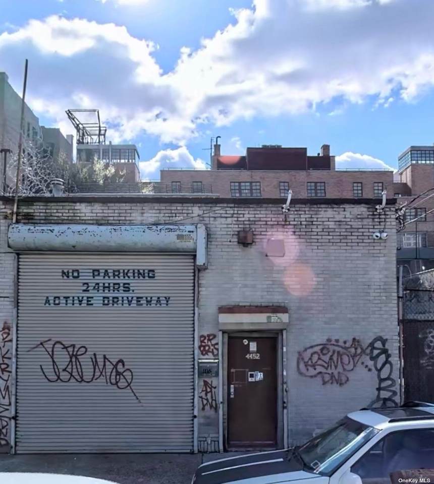 4448-4452 Park Avenue - Photo 1
