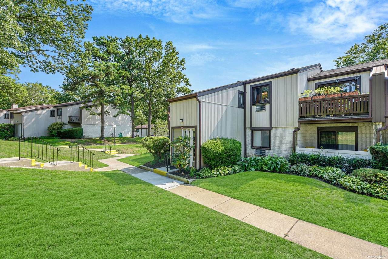 51 Richmond Boulevard - Photo 1