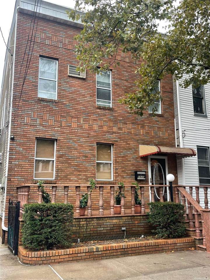 59-30 Palmetto Street - Photo 1
