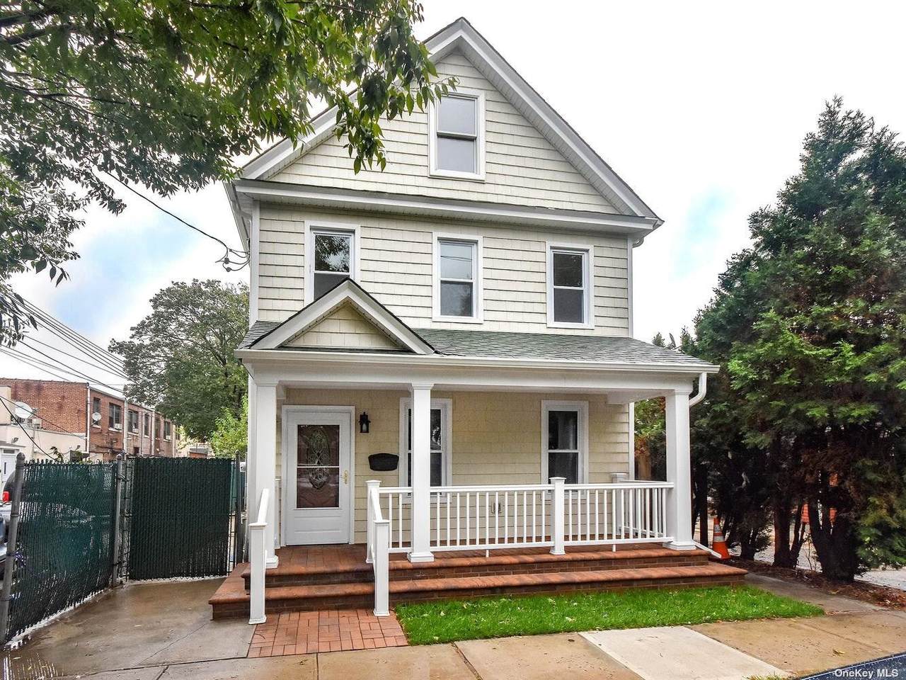 4 8th Street - Photo 1