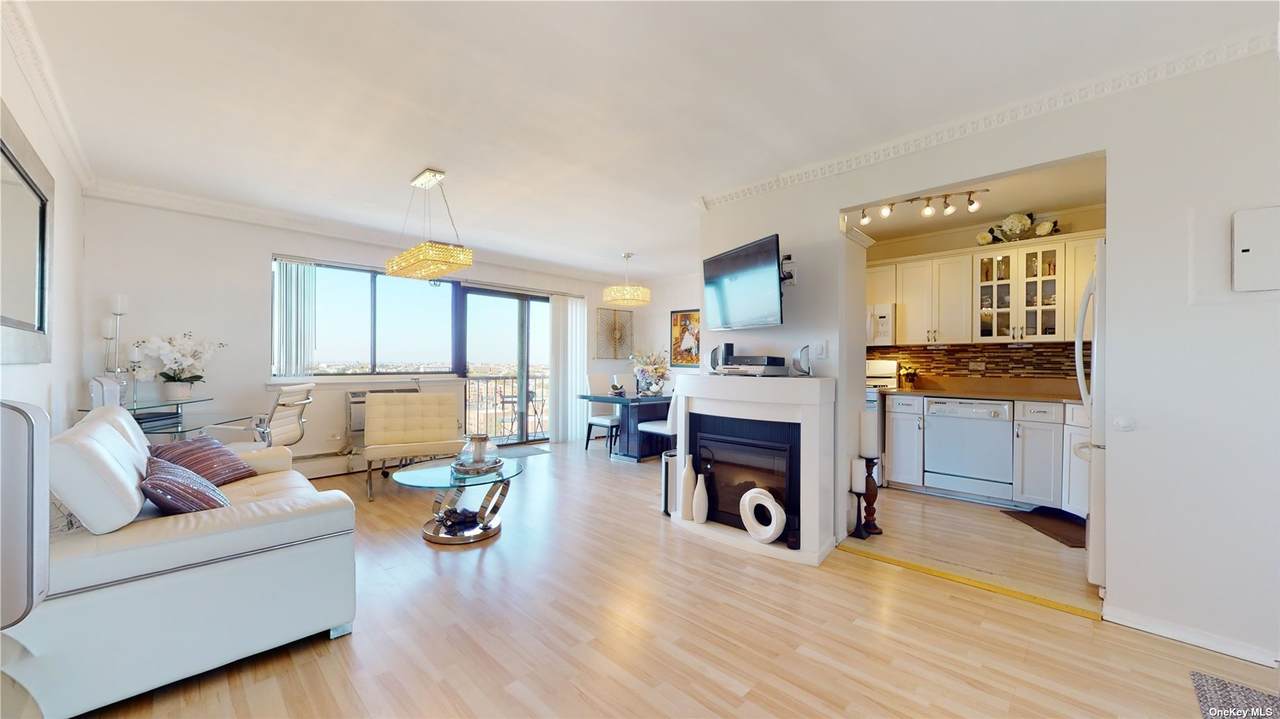 92-29 Queens Boulevard - Photo 1