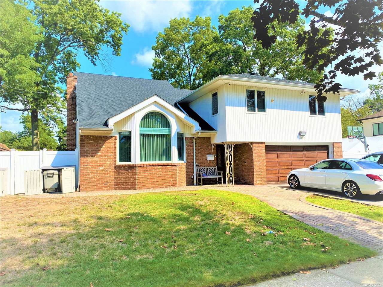 1096 Pearl Street - Photo 1