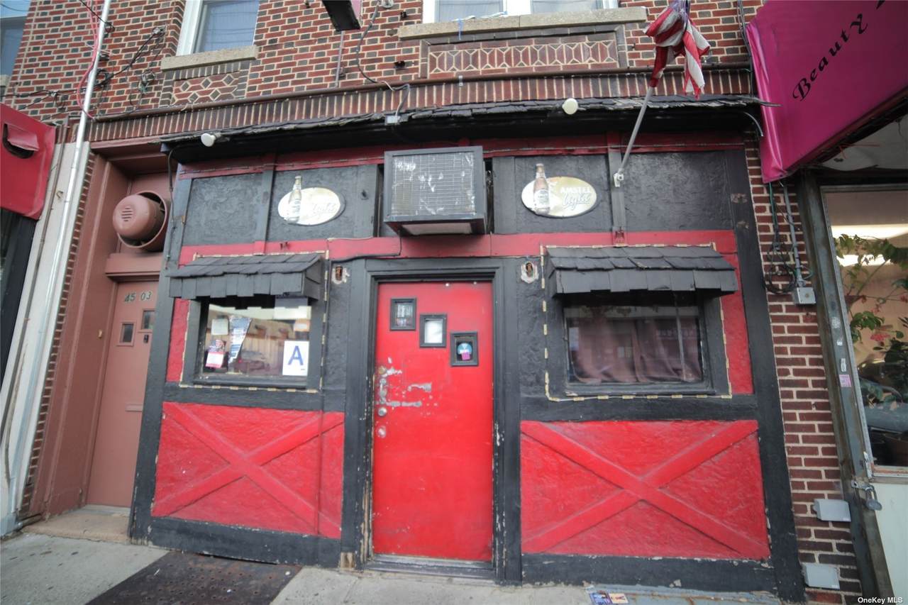 45-03 162 St - Photo 1