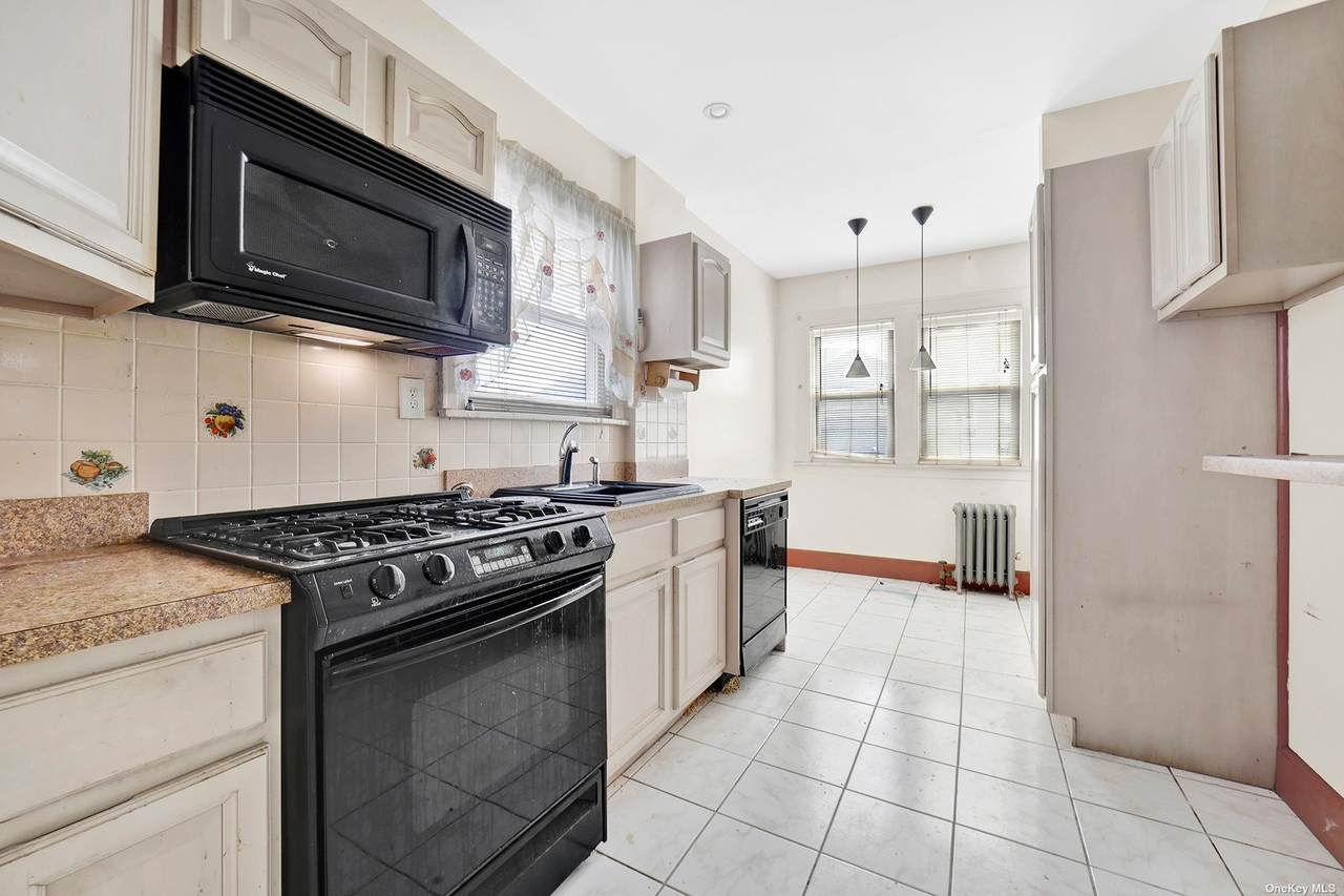 214-28 112th Road - Photo 1