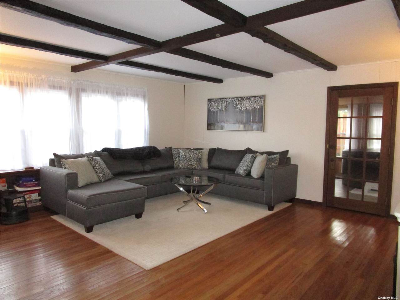 83 Southlake Road - Photo 1