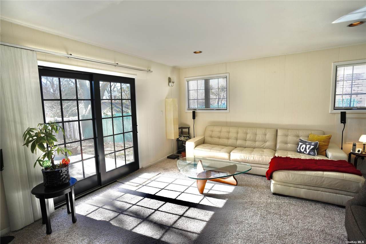 2 Cornwall Lane - Photo 1