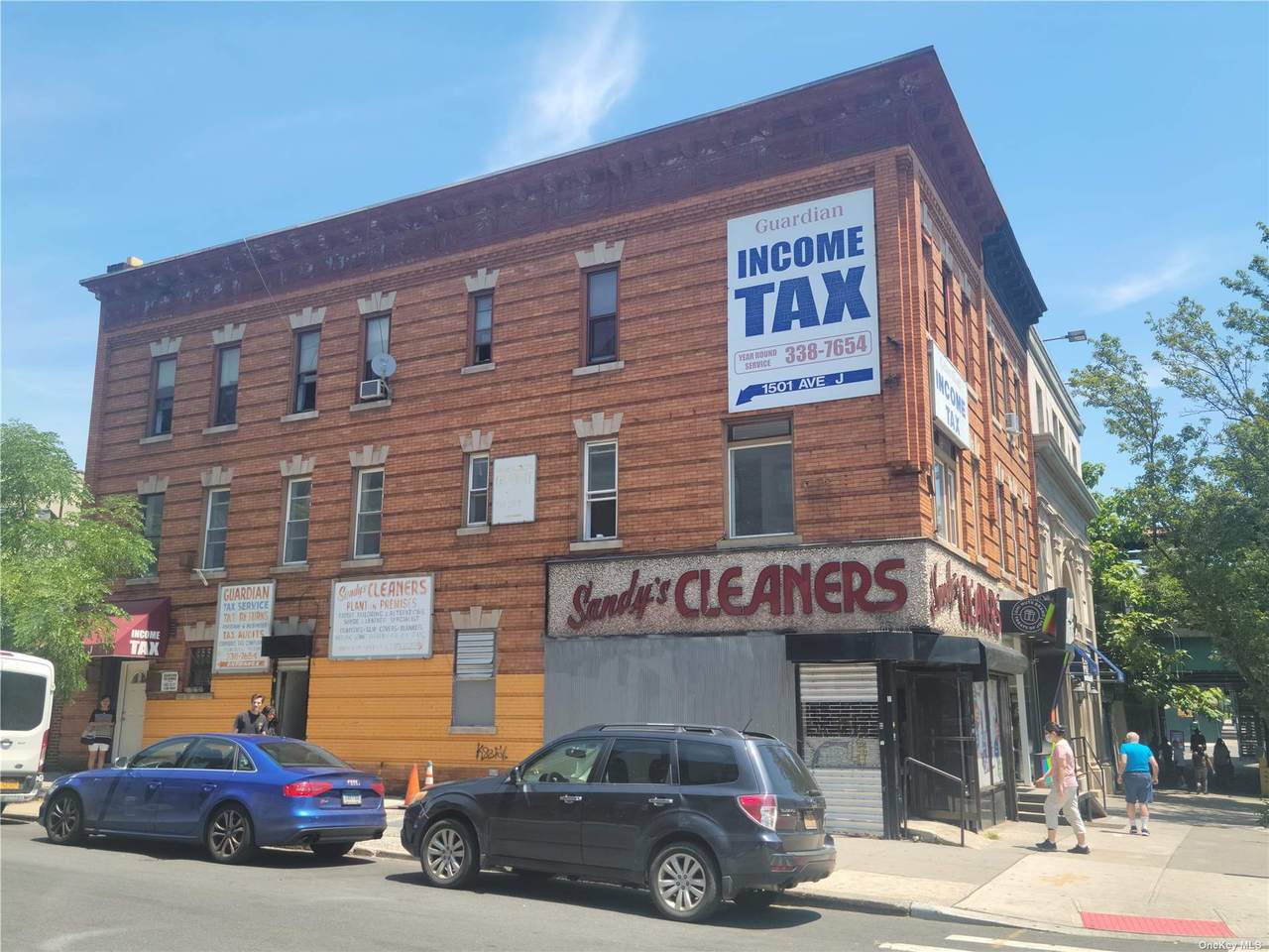 1501 Ave. J - Photo 1