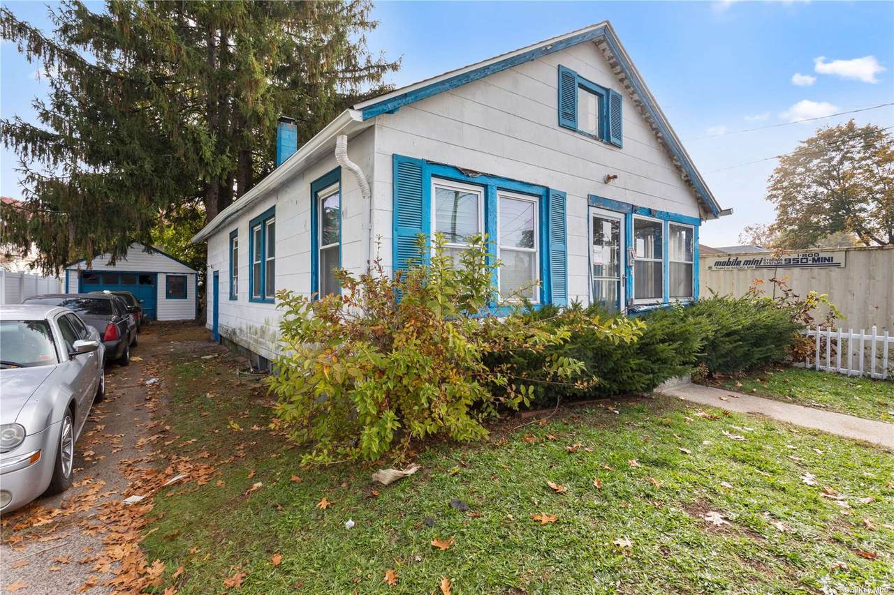 791 Cayuga Road - Photo 1