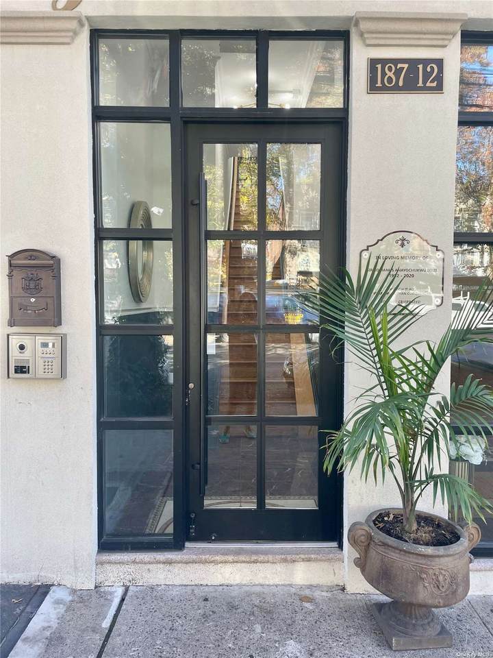 18712 Linden Blvd - Photo 1
