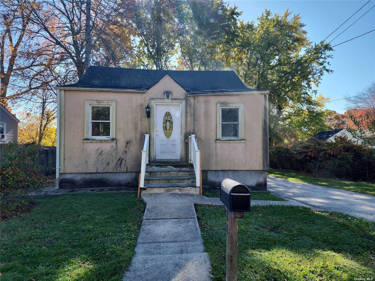 304 Nicolls Road - Photo 1