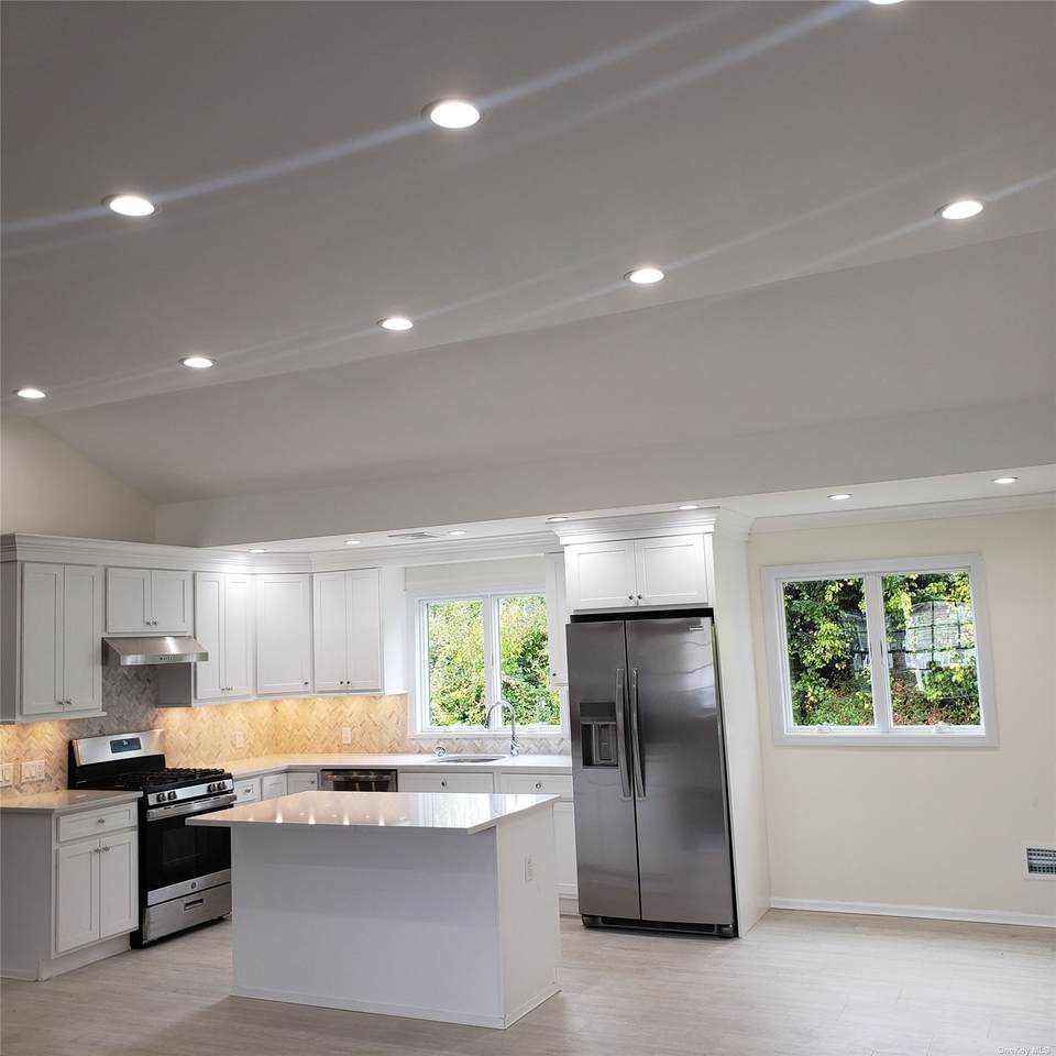 157 Sunset Avenue - Photo 1