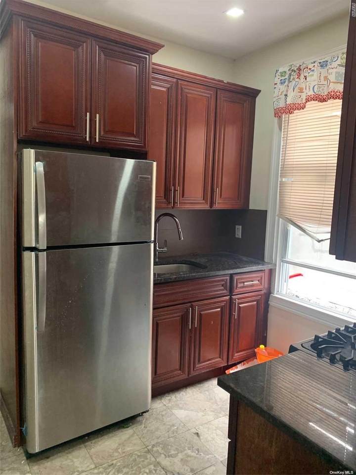 211-57 Jamaica Avenue - Photo 1