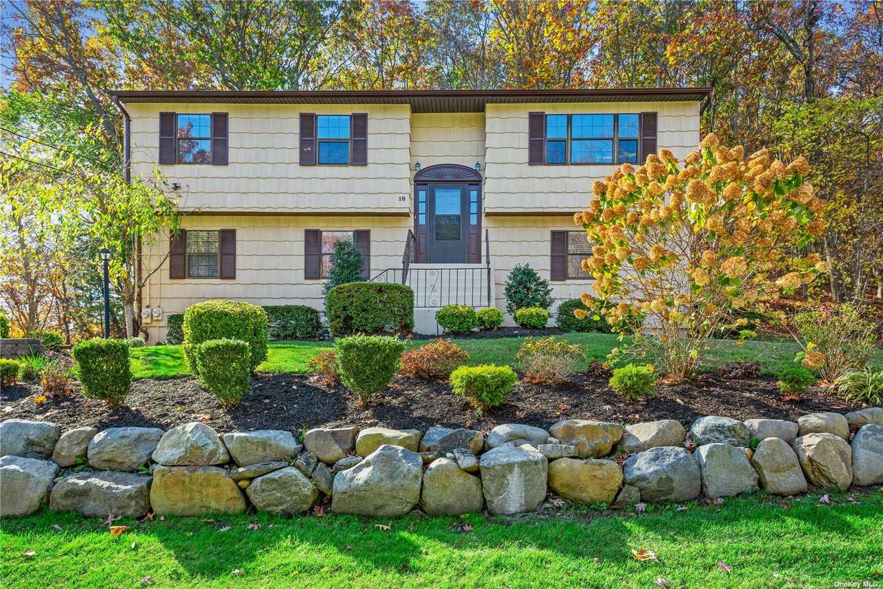 18 Chateau Drive - Photo 1