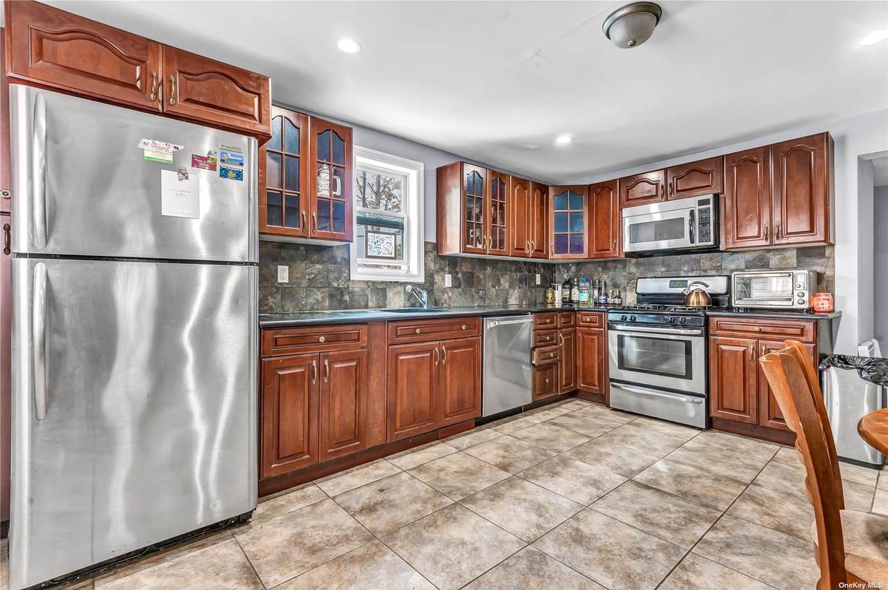 3172 Union Boulevard - Photo 1