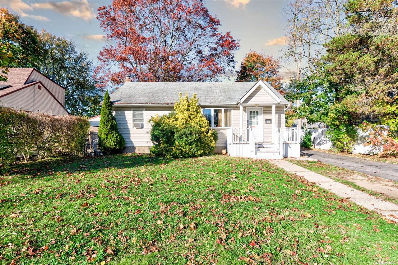 179 Booker Avenue - Photo 1