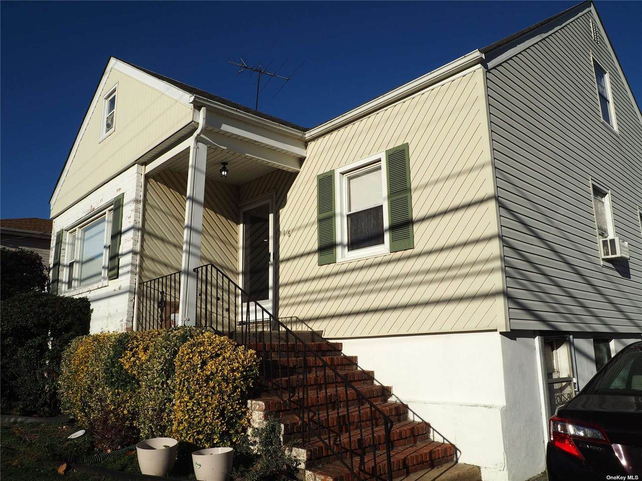 516 Cedarhurst Avenue - Photo 1