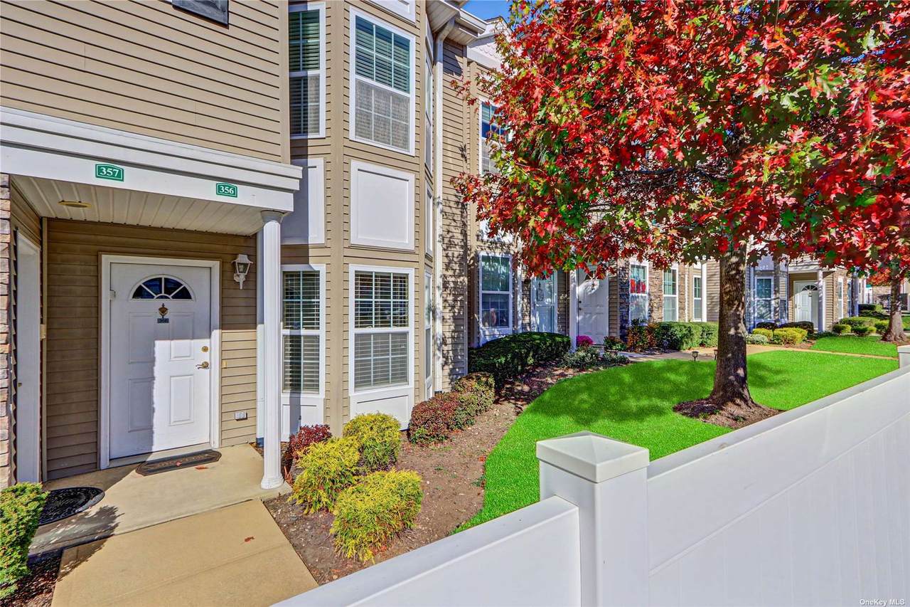 356 Spring Drive - Photo 1