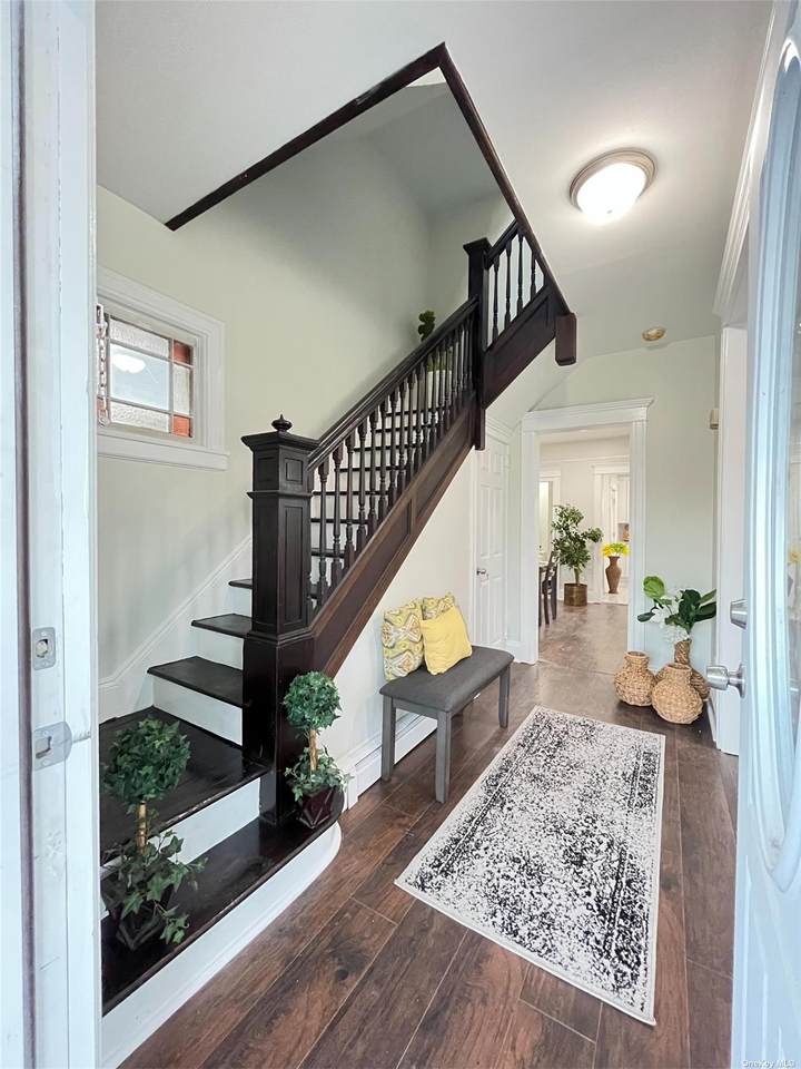 148 Connetquot Avenue - Photo 1