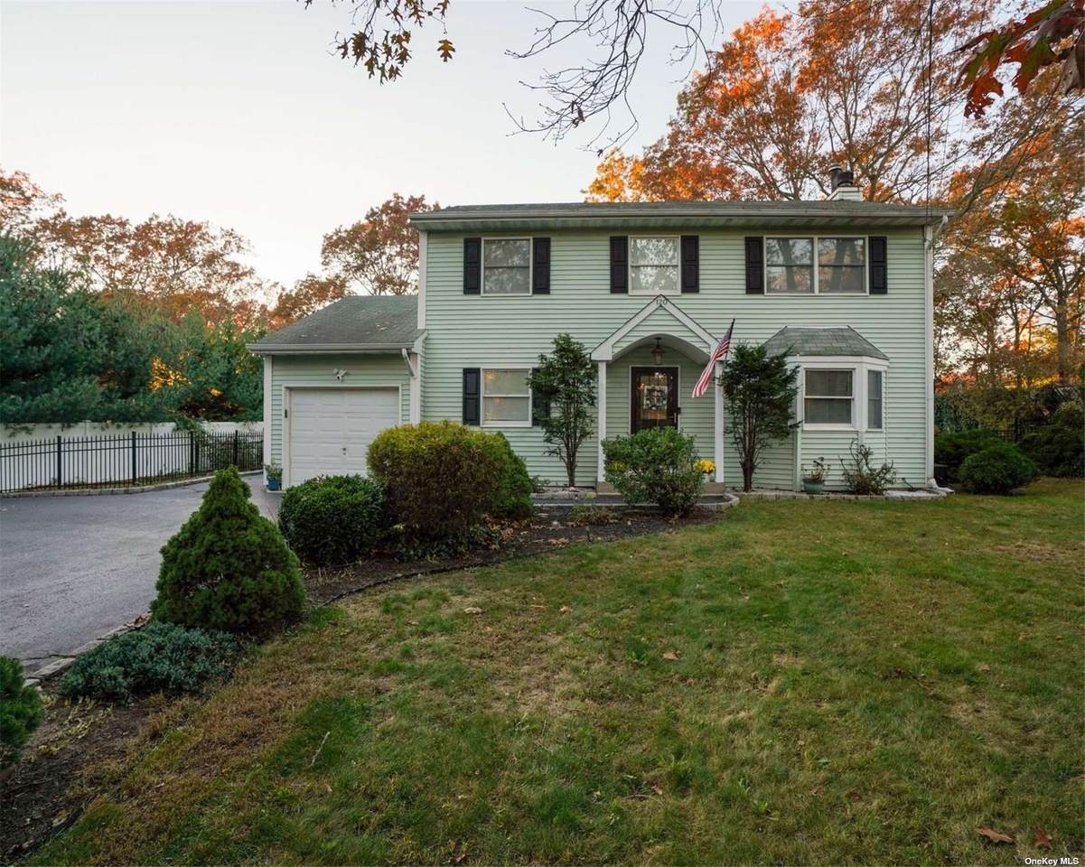 120 Holbrook Road - Photo 1