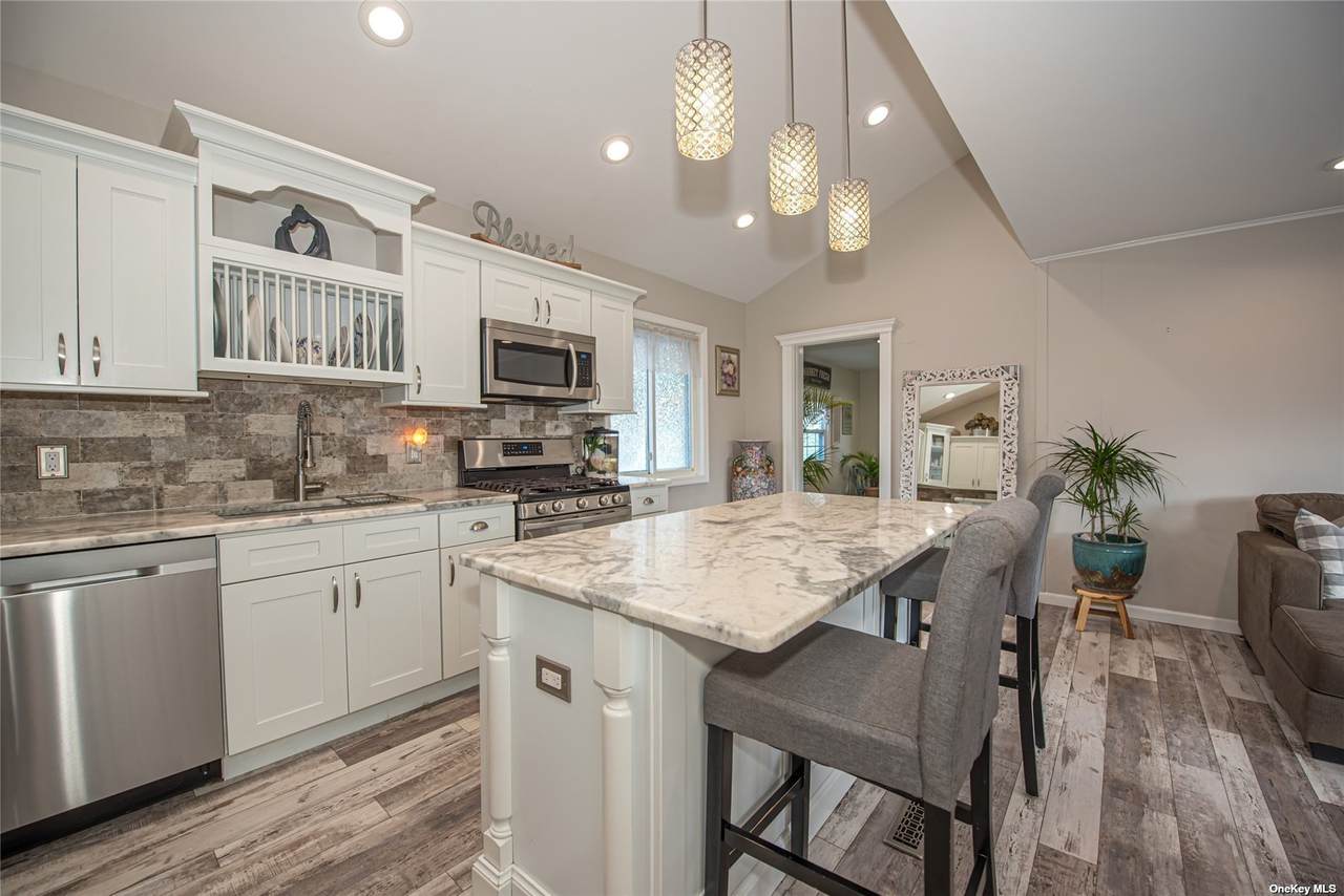 7 Standish Road - Photo 1