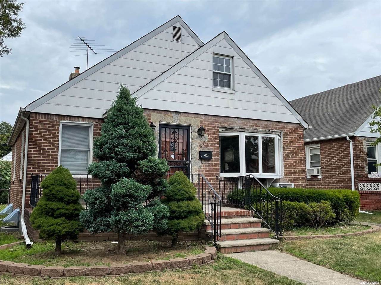83-27 255th Street - Photo 1