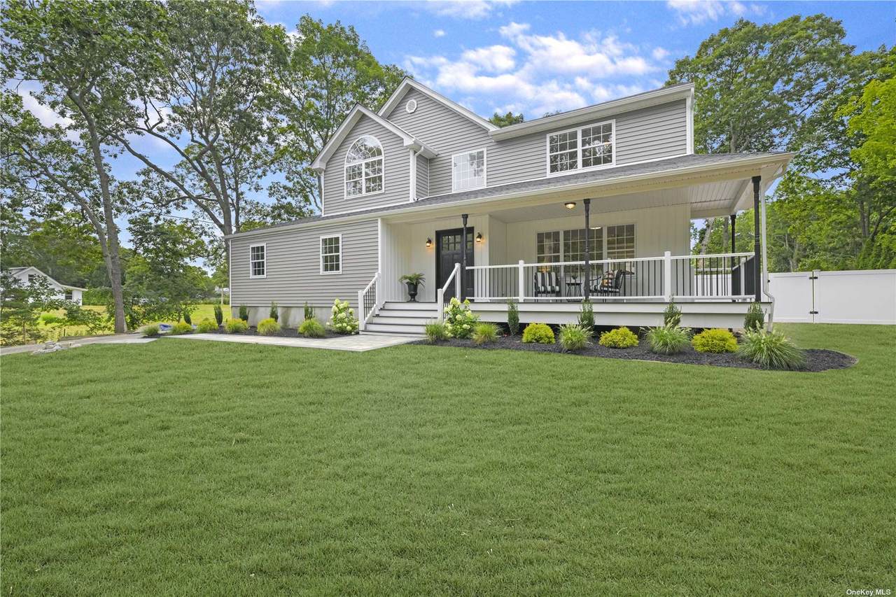 19 Summit Boulevard - Photo 1