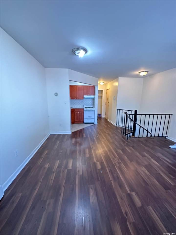4341 162 St - Photo 1