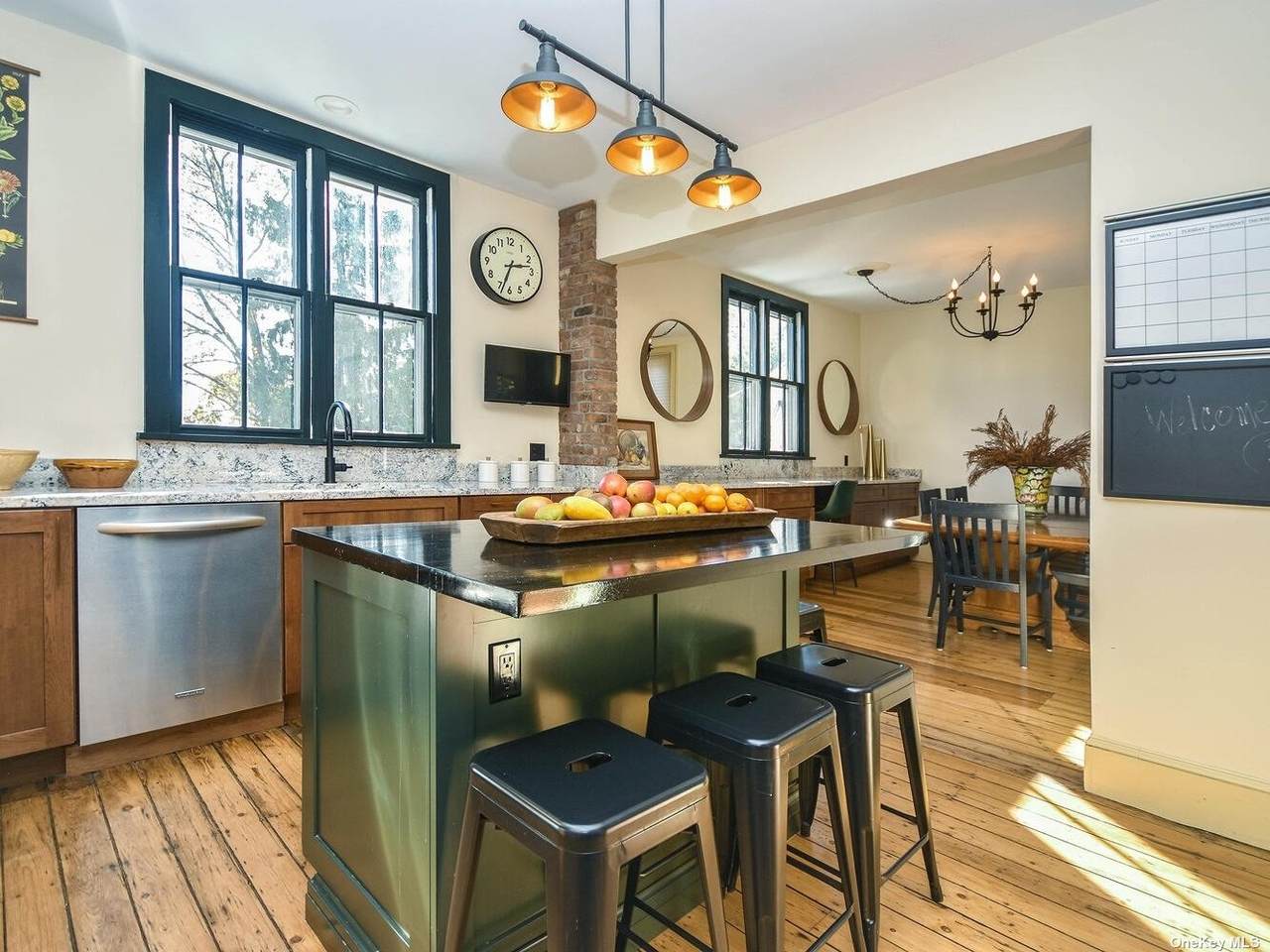 327 Sea Cliff Avenue - Photo 1